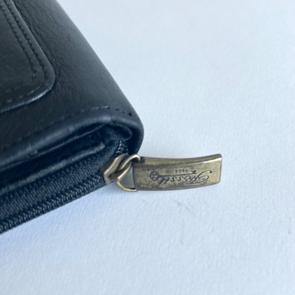 Fossil Black Genuine Leather Snap Closure Zip Around Wallet - Picture 6 of 15